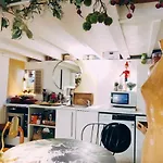Lejlighed Paris Authentic House With Courtyard 12 Rue Labourse 94250 *
