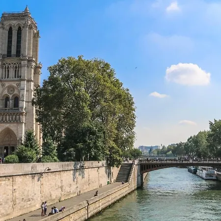 Appartement Paris Authentic House With Courtyard