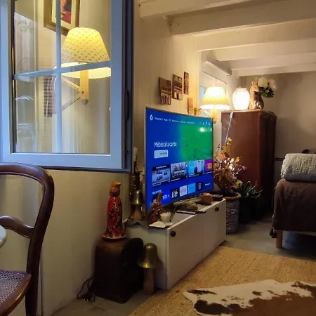 Apartment Paris Authentic House With Courtyard 12 Rue Labourse 94250 Gentilly