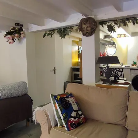 Paris Authentic House With Courtyard 12 Rue Labourse 94250 Apartment Gentilly