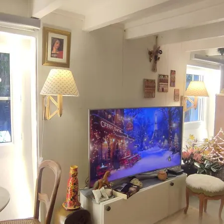 Paris Authentic House With Courtyard 12 Rue Labourse 94250 Apartment