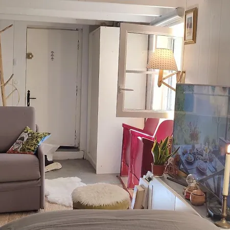 Paris Authentic House With Courtyard 12 Rue Labourse 94250 Apartment Gentilly