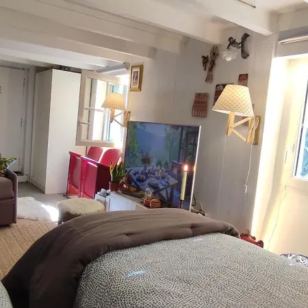 Paris Authentic House With Courtyard 12 Rue Labourse 94250 *