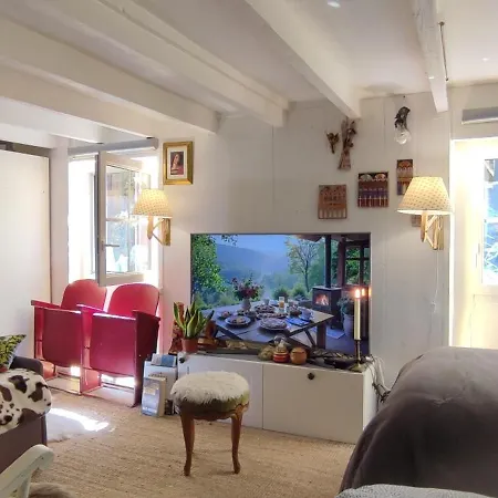 Paris Authentic House With Courtyard 12 Rue Labourse 94250 Apartment