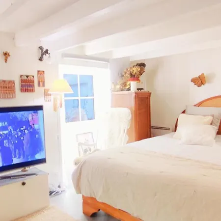 Appartement Paris Authentic House With Courtyard *