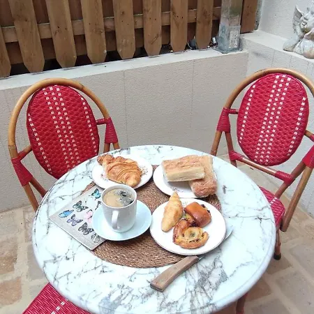 Lejlighed Paris Authentic House With Courtyard