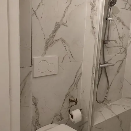 Paris Authentic House With Courtyard شقة جنتيلي