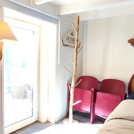 Paris Authentic House With Courtyard Gentilly
