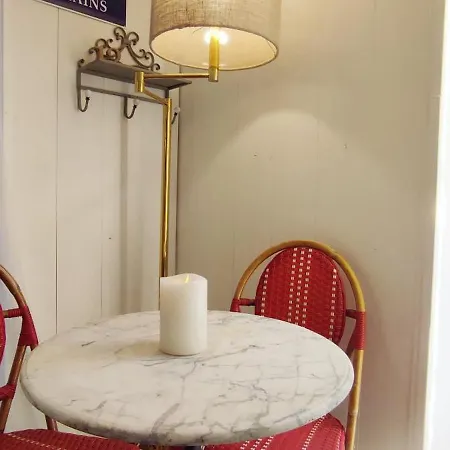 Appartement Paris Authentic House With Courtyard Gentilly
