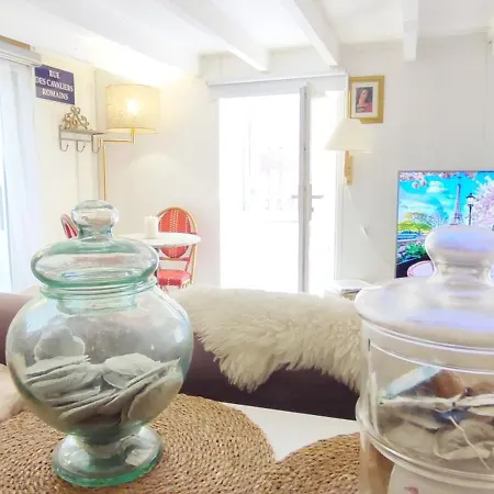 Appartement Paris Authentic House With Courtyard *