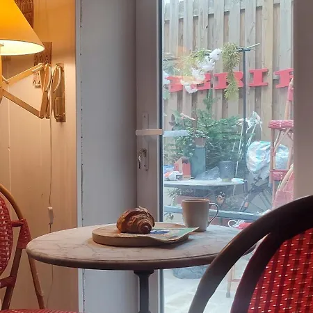 Paris Authentic House With Courtyard *