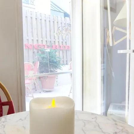 Paris Authentic House With Courtyard