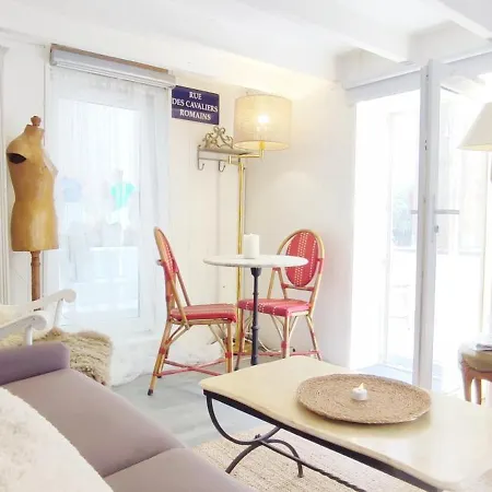 Paris Authentic House With Courtyard Appartement *